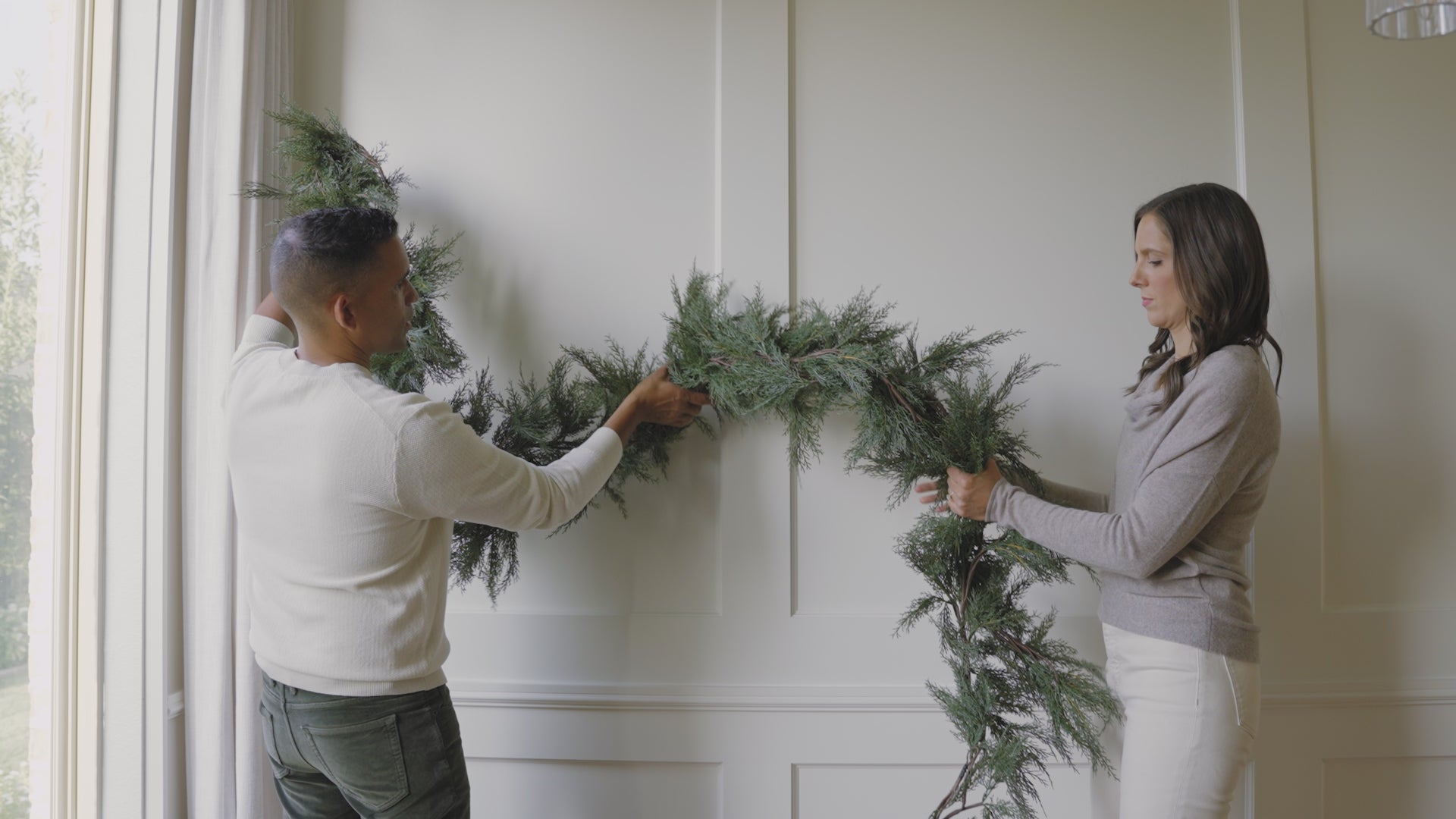 Wreath and garland video