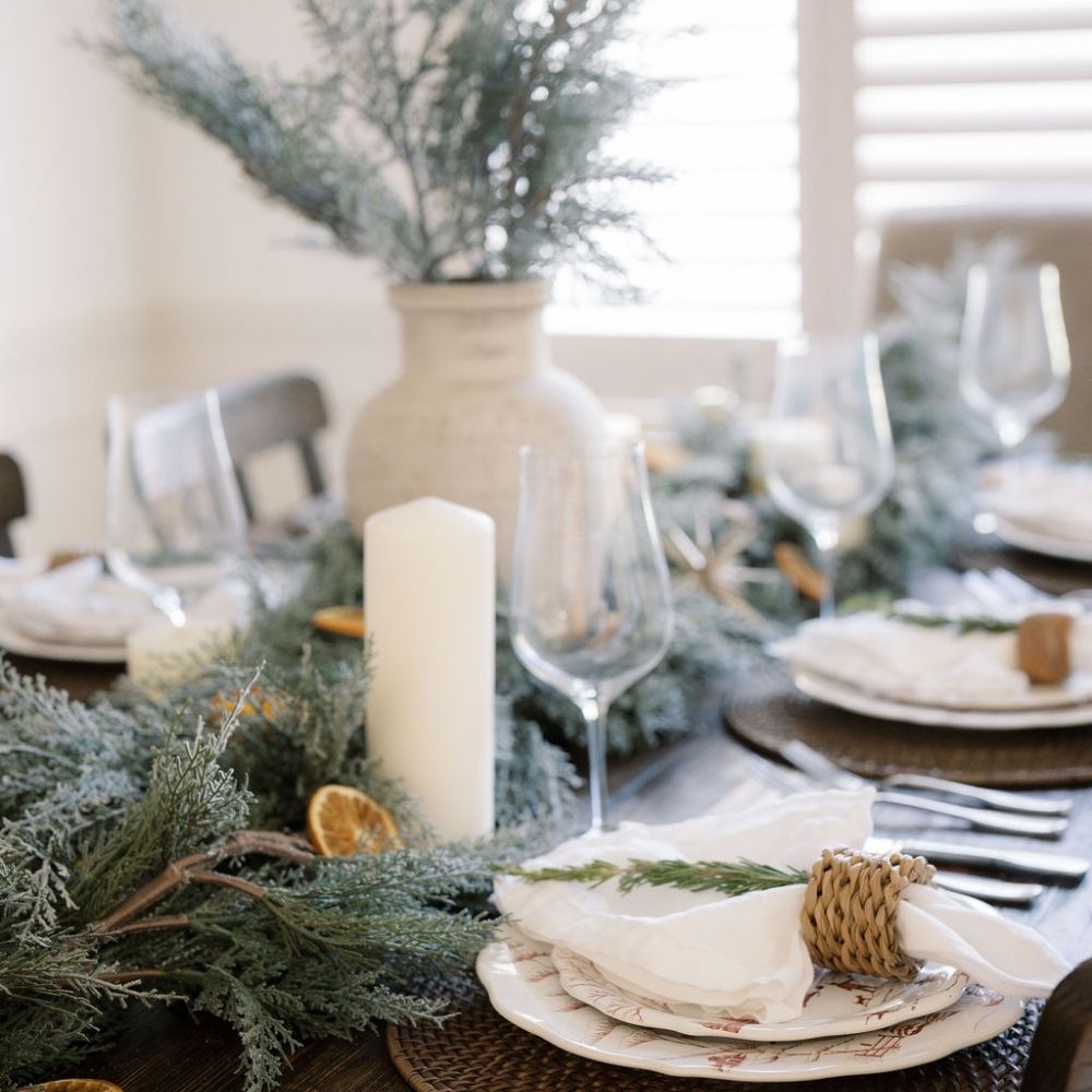 9' Flocked Cedar Garland