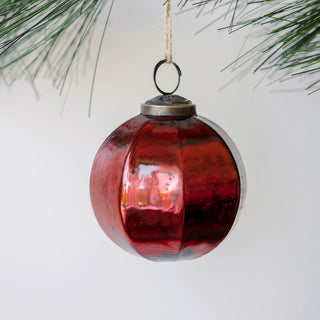 Artistic 3" Mercury Glass Bordeaux Ornament by CG Hunter, highlighted by a stunning reflective finish, ideal for an elegant festive atmosphere.