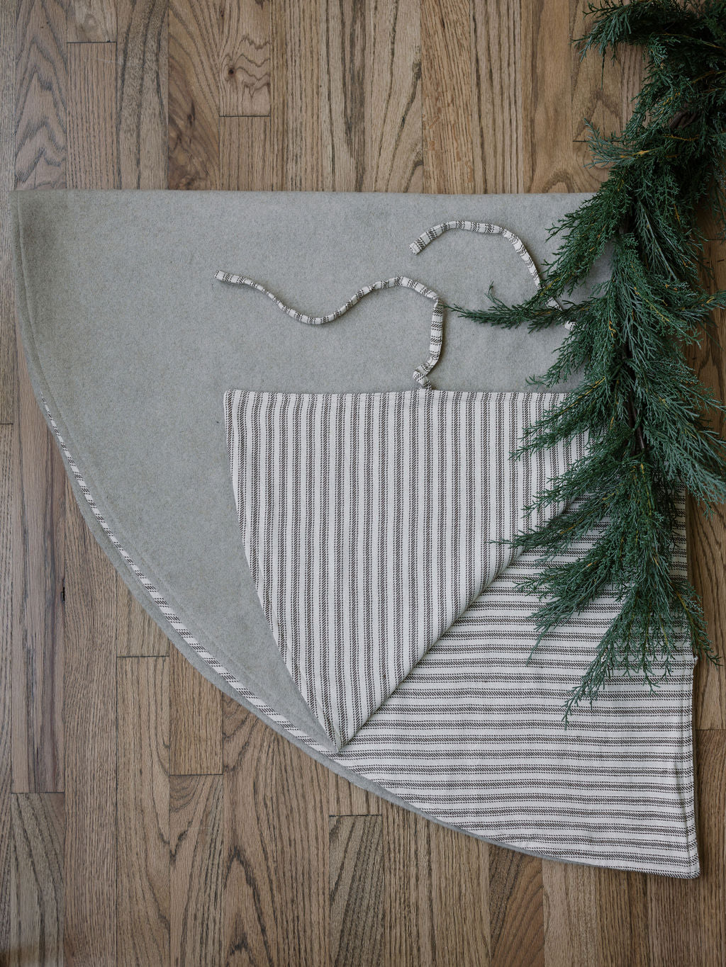 60" Reversible Tree Skirt with a European Ticking and a Natural Wool