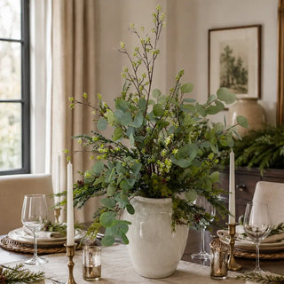 The Grand Noël in Vase